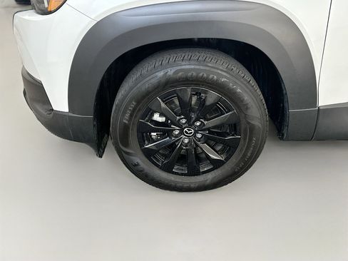 Used 2025 MAZDA CX-50 AWD 2.5 Hybrid w/ Premium Pkg image 11