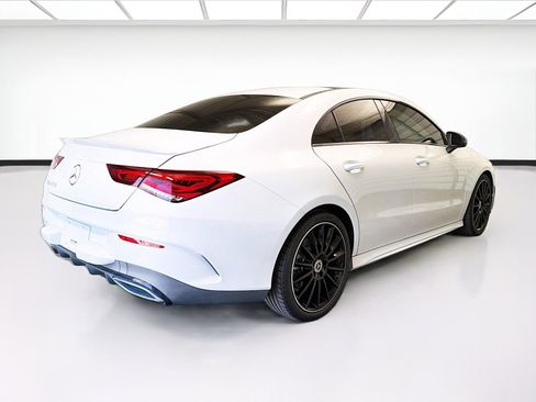 Used 2020 Mercedes-Benz CLA 250 image 4