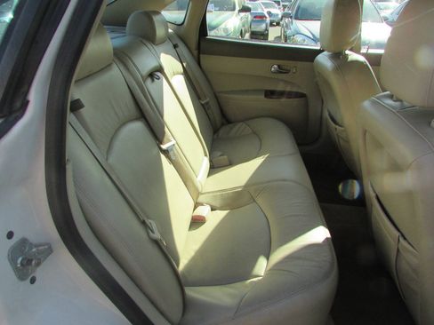 Used 2006 Buick LaCrosse CXL w/ Driver Confidence Package FWD image 17