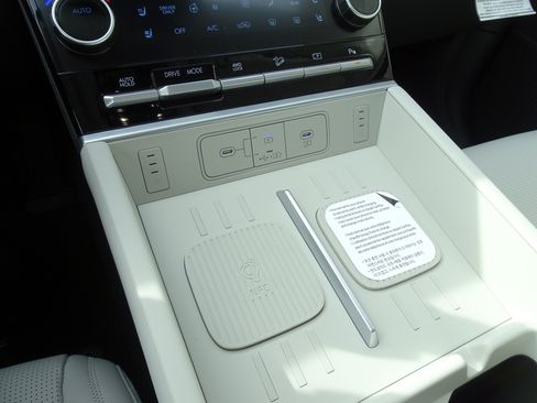 New 2026 Hyundai Santa Fe Calligraphy AWD/4WD image 13