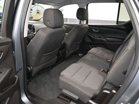 Used 2021 Chevrolet Traverse LS image 30