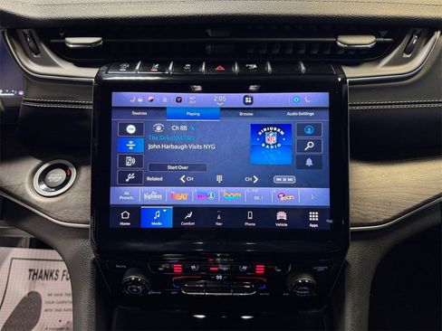 Used 2023 Jeep Grand Cherokee L Limited w/ Luxury Tech Group II image 17