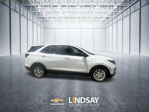 Certified 2024 Chevrolet Equinox LS w/ Driver Confidence II Package FWD image 21