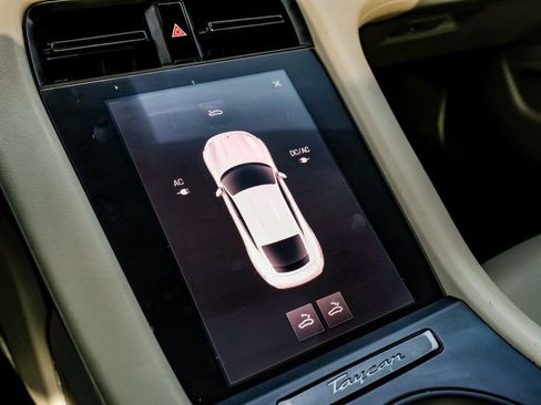 Used 2022 Porsche Taycan image 26