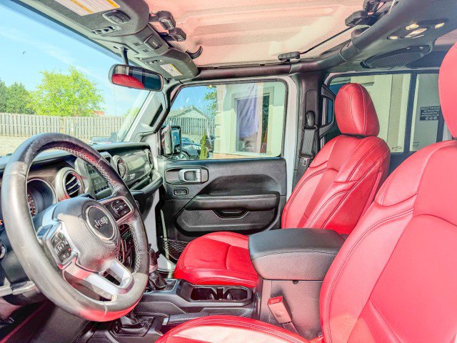 Used 2019 Jeep Wrangler Unlimited Sahara AWD/4WD image 4