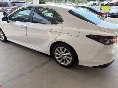 Used 2024 Toyota Camry LE FWD image 21
