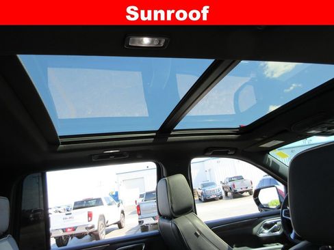 Certified 2024 Chevrolet Suburban Premier AWD/4WD image 16
