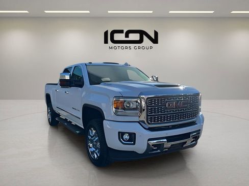 Used 2019 GMC Sierra 2500 Denali w/ Duramax Plus Package image 8