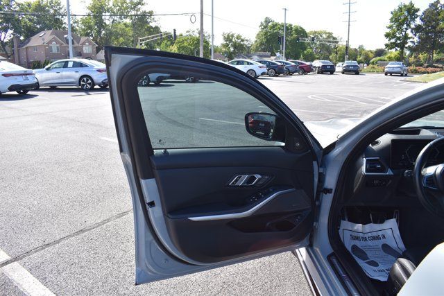 Used 2023 BMW M340i xDrive w/ Premium Package AWD/4WD image 11
