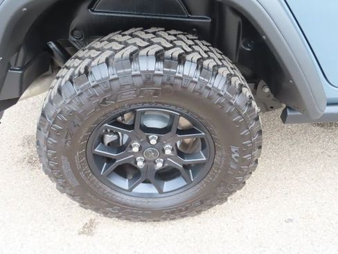 Used 2025 Jeep Wrangler Willys image 13