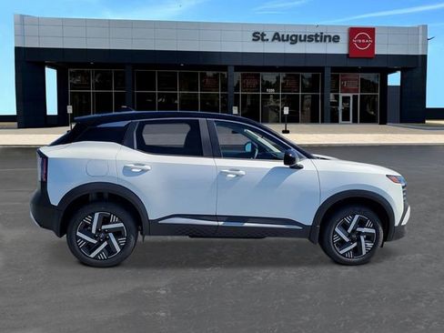 New 2026 Nissan Kicks SV FWD image 7
