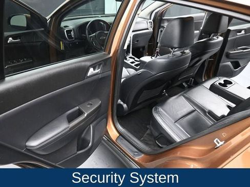 Used 2017 Kia Sportage EX image 16