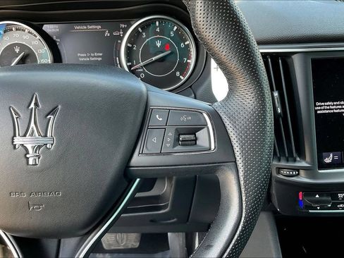 Used 2023 Maserati Levante Modena AWD/4WD image 12