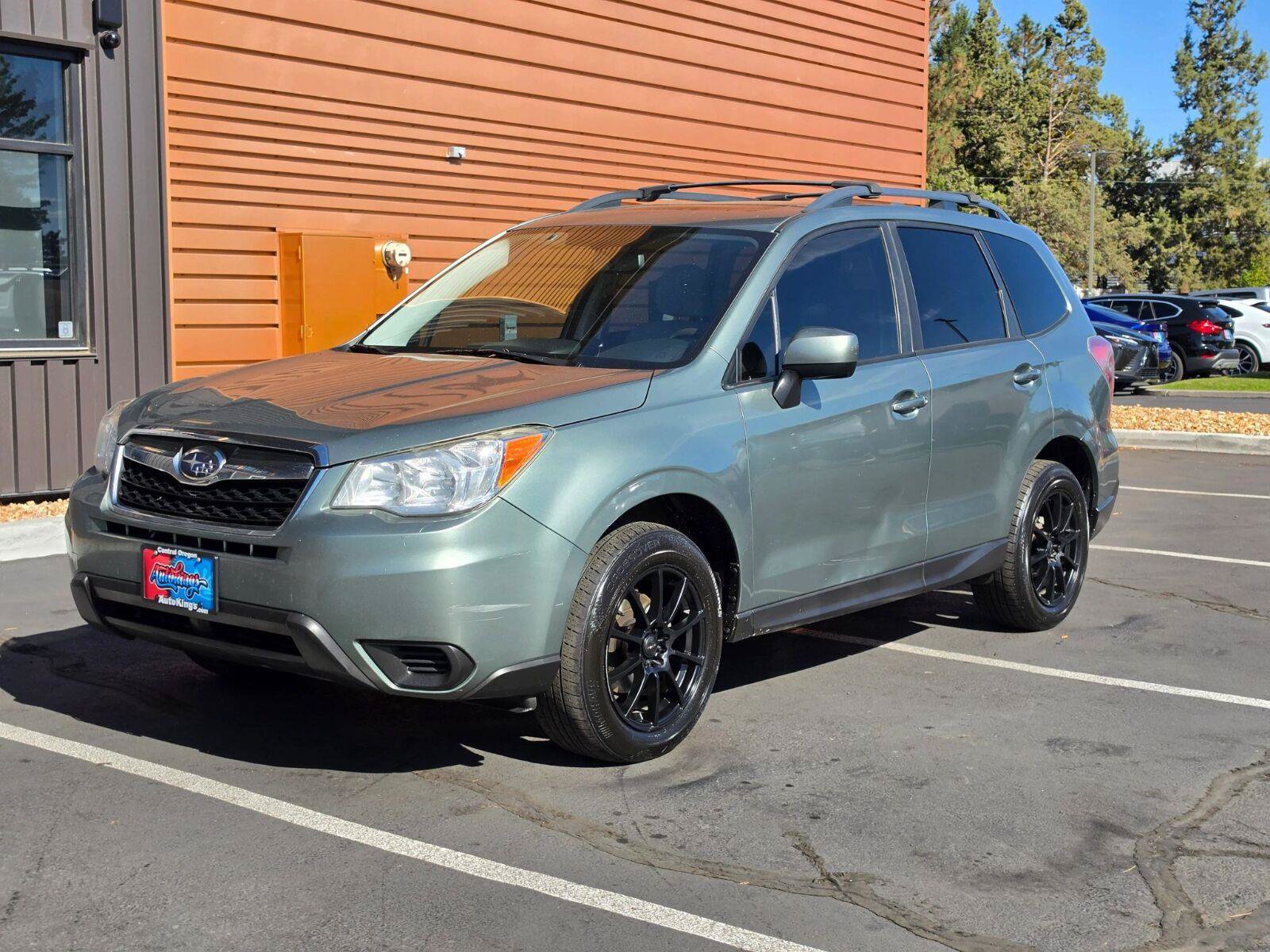 Used 2016 Subaru Forester 2.5i Premium w/ Popular Package #2 AWD/4WD image 1