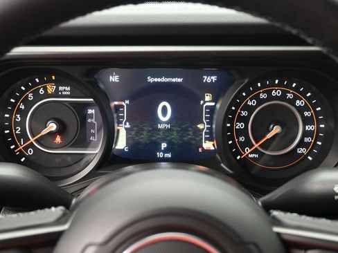 New 2025 Jeep Gladiator Sport AWD/4WD image 9