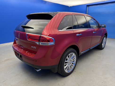 Used 2012 Lincoln MKX FWD image 7