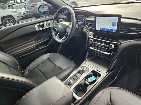 Used 2023 Ford Explorer ST-Line w/ Class IV Trailer Tow Package image 11