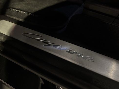 Certified 2026 Porsche Cayenne Coupe image 11
