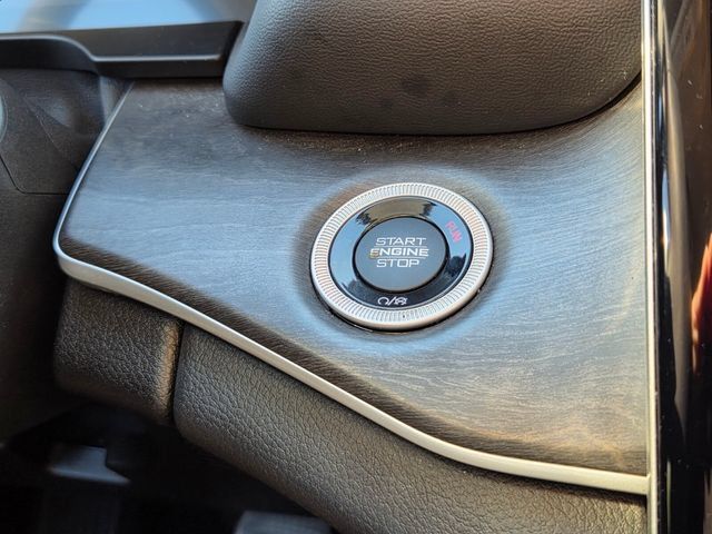 Used 2023 Jeep Grand Cherokee L Limited RWD image 36