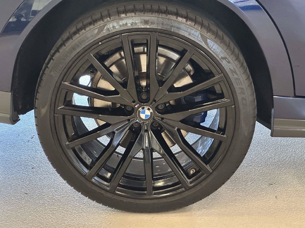 Used 2022 BMW X6 M50i w/ Executive Package AWD/4WD image 9