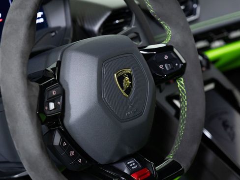 Used 2024 Lamborghini Huracan Sterrato image 20