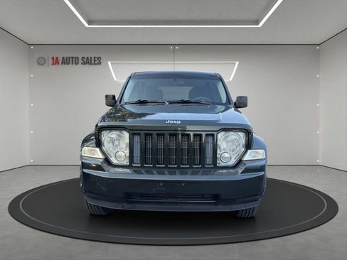 Used 2011 Jeep Liberty Sport image 8