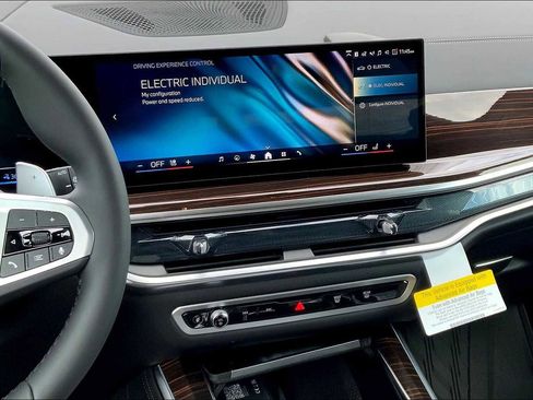 New 2026 BMW X5 xDrive50e w/ M Sport Package image 6