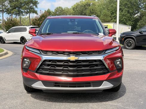 Used 2024 Chevrolet Blazer LT w/ Convenience Package FWD image 6