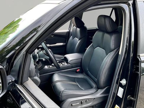 Used 2025 Honda Pilot EX-L image 17