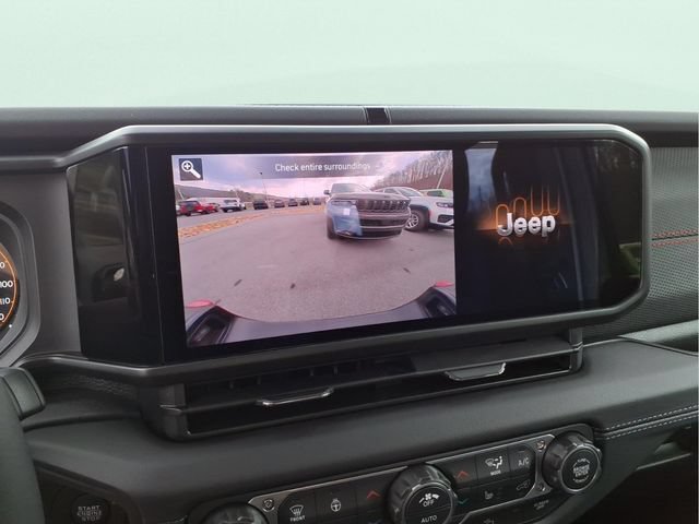 New 2026 Jeep Gladiator Sport AWD/4WD image 24