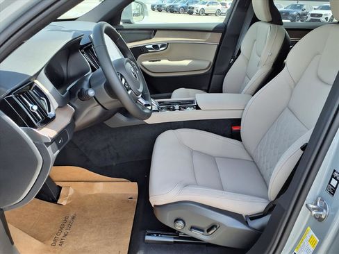 New 2026 Volvo XC90 B6 Plus w/ Protection Package Premier image 13