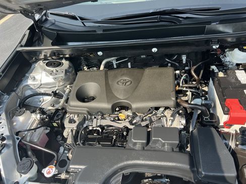 Used 2025 Toyota RAV4 XLE FWD image 34