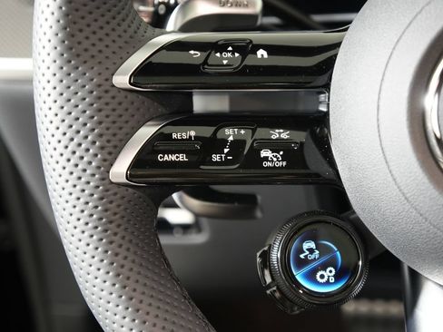 Certified 2026 Mercedes-Benz GLC 43 AMG 4MATIC image 19