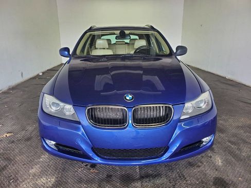 Used 2011 BMW 328i xDrive Wagon image 2