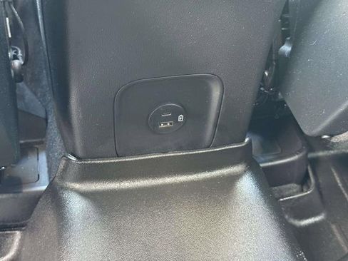 Used 2020 Ford Escape SE image 14