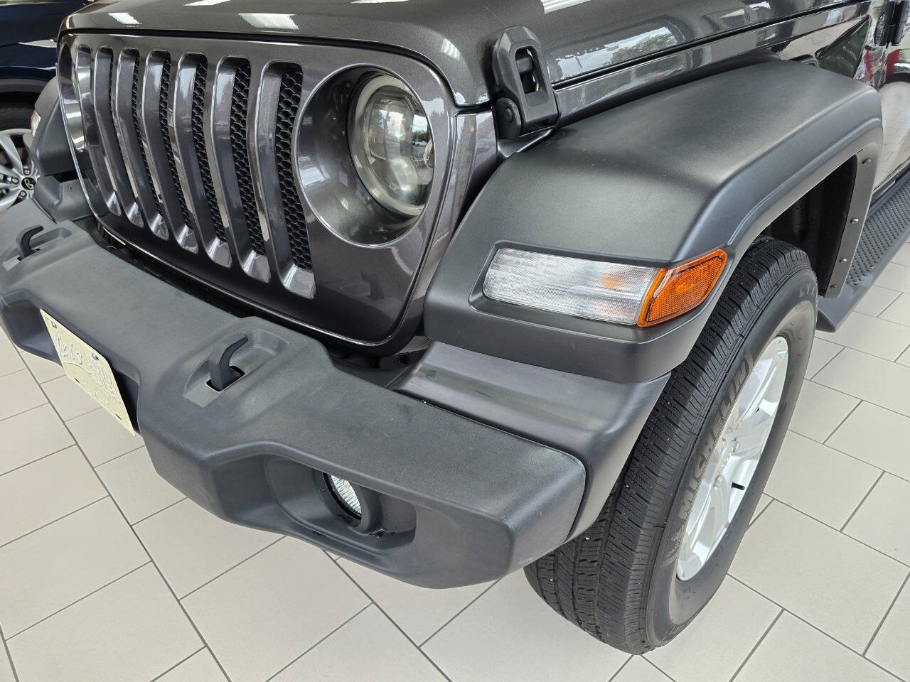 Used 2022 Jeep Wrangler Unlimited Sport AWD/4WD image 7