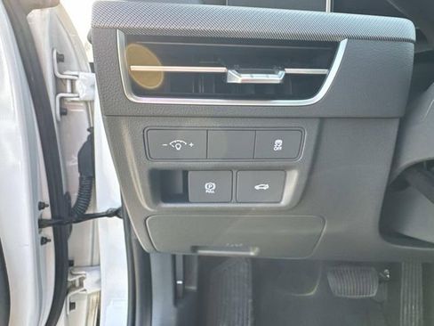 Used 2025 Hyundai Sonata SEL FWD image 40