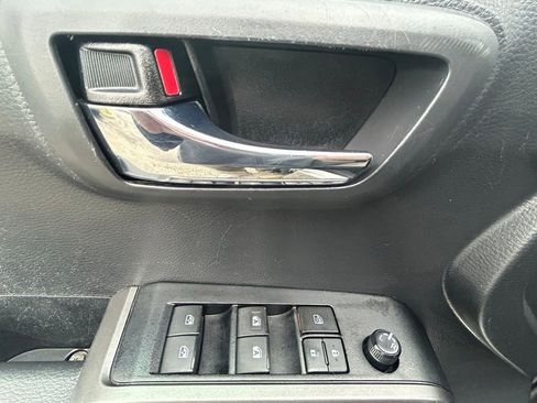 Used 2023 Toyota Tacoma TRD Off-Road image 30