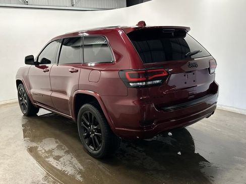 Used 2018 Jeep Grand Cherokee Altitude image 33