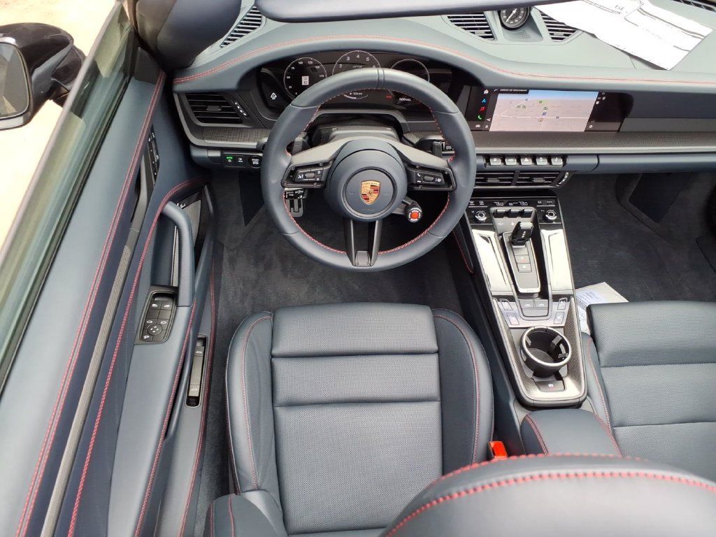 Certified 2026 Porsche 911 Targa 4 GTS AWD/4WD image 21