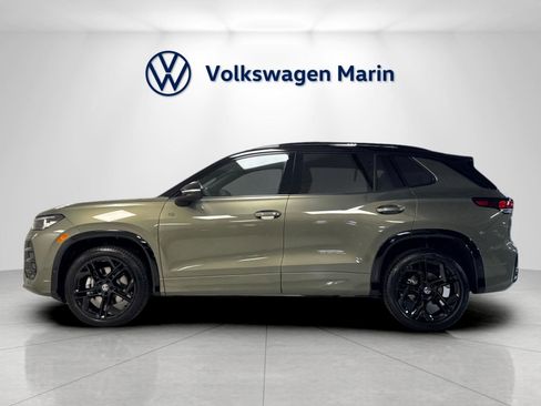 New 2026 Volkswagen Tiguan SE R-Line AWD/4WD image 2