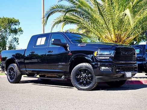 Used 2021 RAM 2500 Limited AWD/4WD image 2