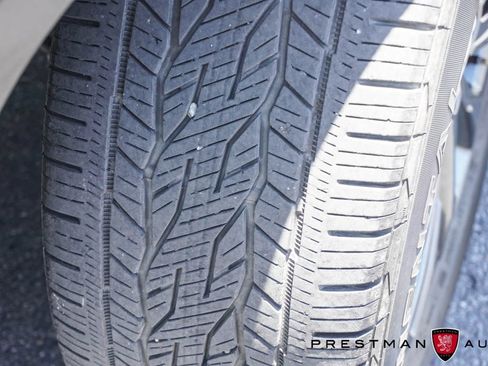 Used 2023 Chevrolet Traverse RS AWD/4WD image 16