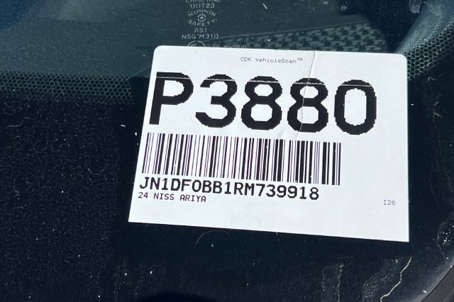 Used 2024 Nissan Ariya AWD image 8