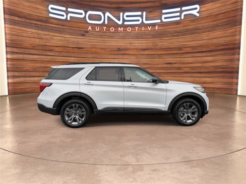 New 2026 Ford Explorer Active w/ Active Comfort Package image 5