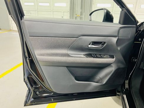 New 2026 Nissan Kicks SV FWD image 21