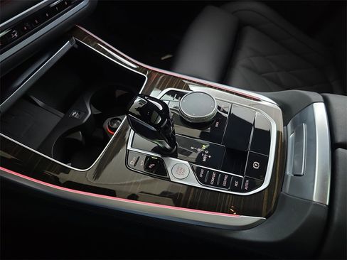 Used 2023 BMW X5 xDrive40i image 28