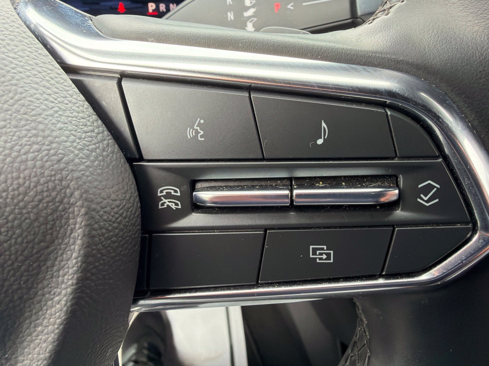 Used 2025 Chevrolet Tahoe LT AWD/4WD image 18