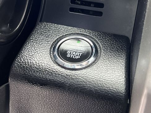 Used 2017 Ford F250 Lariat w/ Lariat Ultimate Package image 32