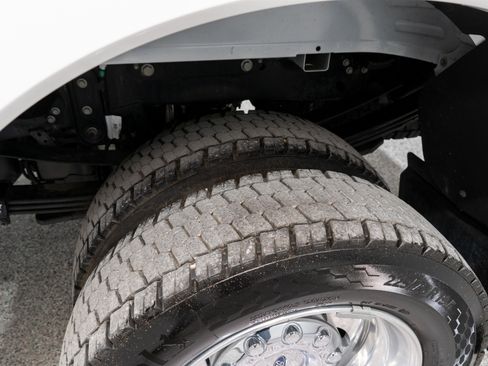 Used 2025 Ford F450 Platinum w/ Platinum Plus Package image 11